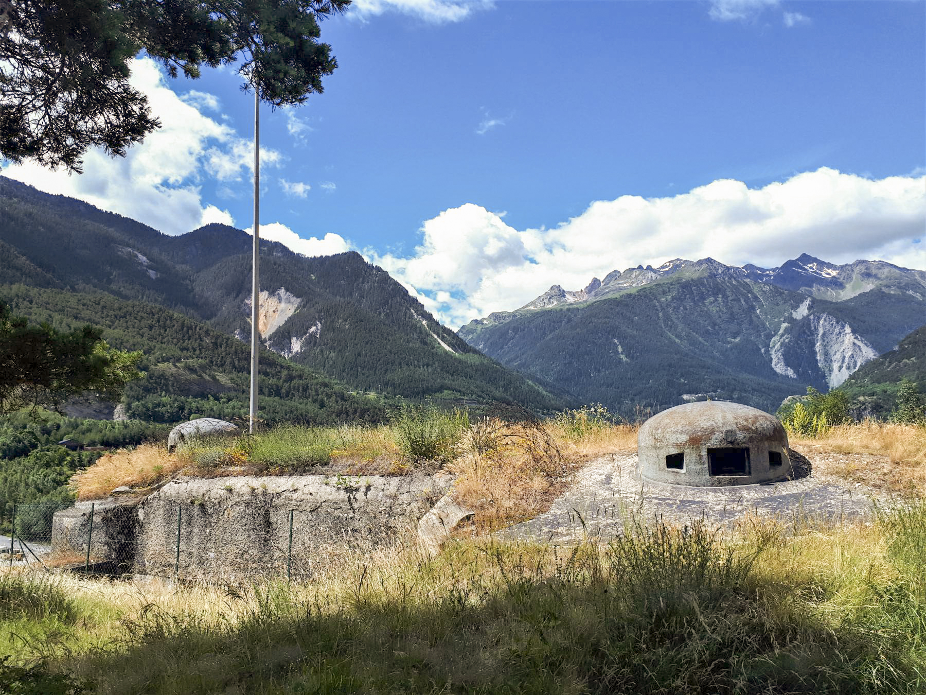 Ligne Maginot - SAINT GOBAIN - (Ouvrage d'infanterie) - Bloc 2
Les cloches JM et GFM - Gregory Fuchs