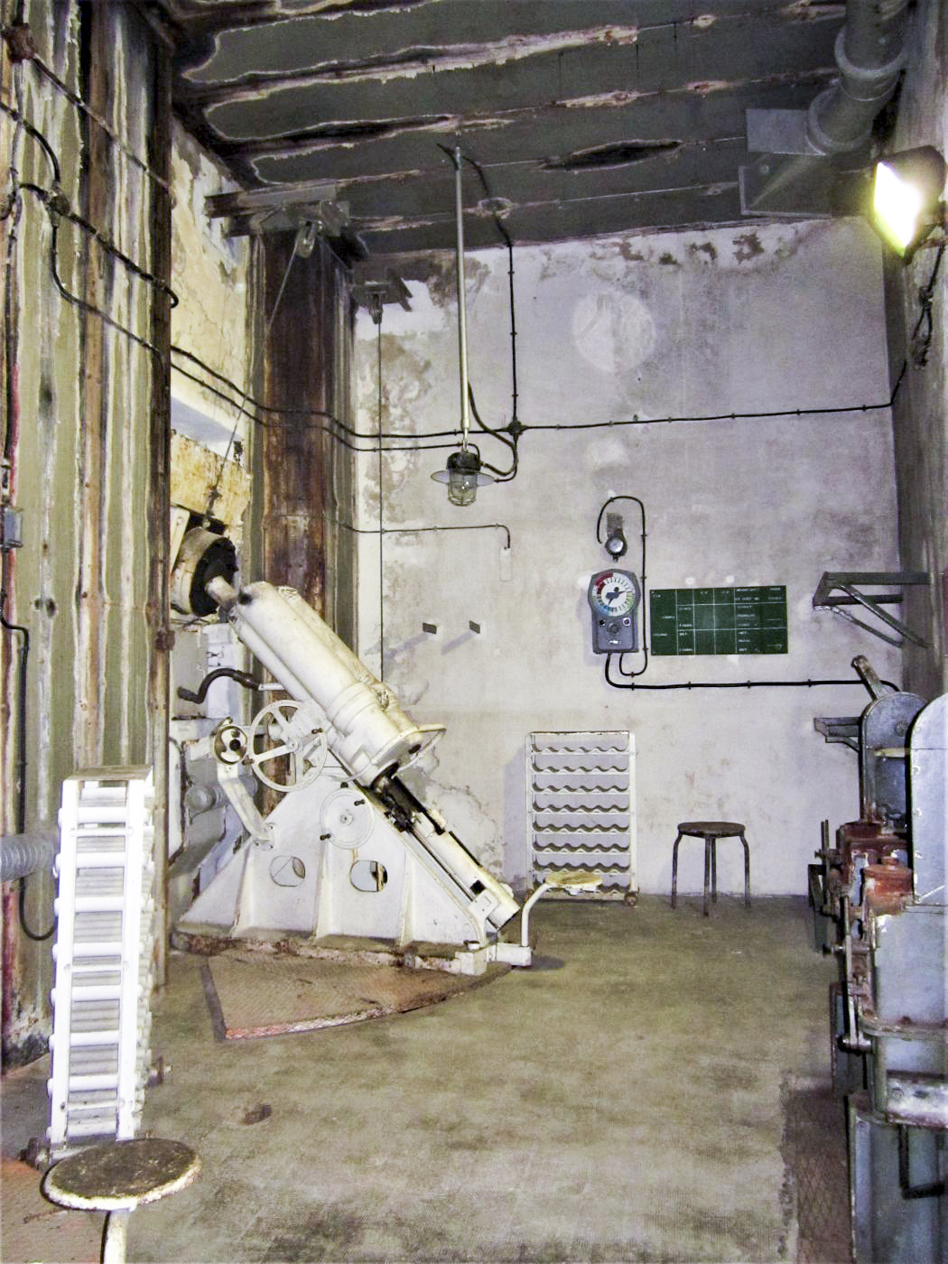 Ligne Maginot - SAINT GOBAIN - (Ouvrage d'infanterie) - Bloc 2
Chambre de tir des mortiers 81 - Gregory Fuchs