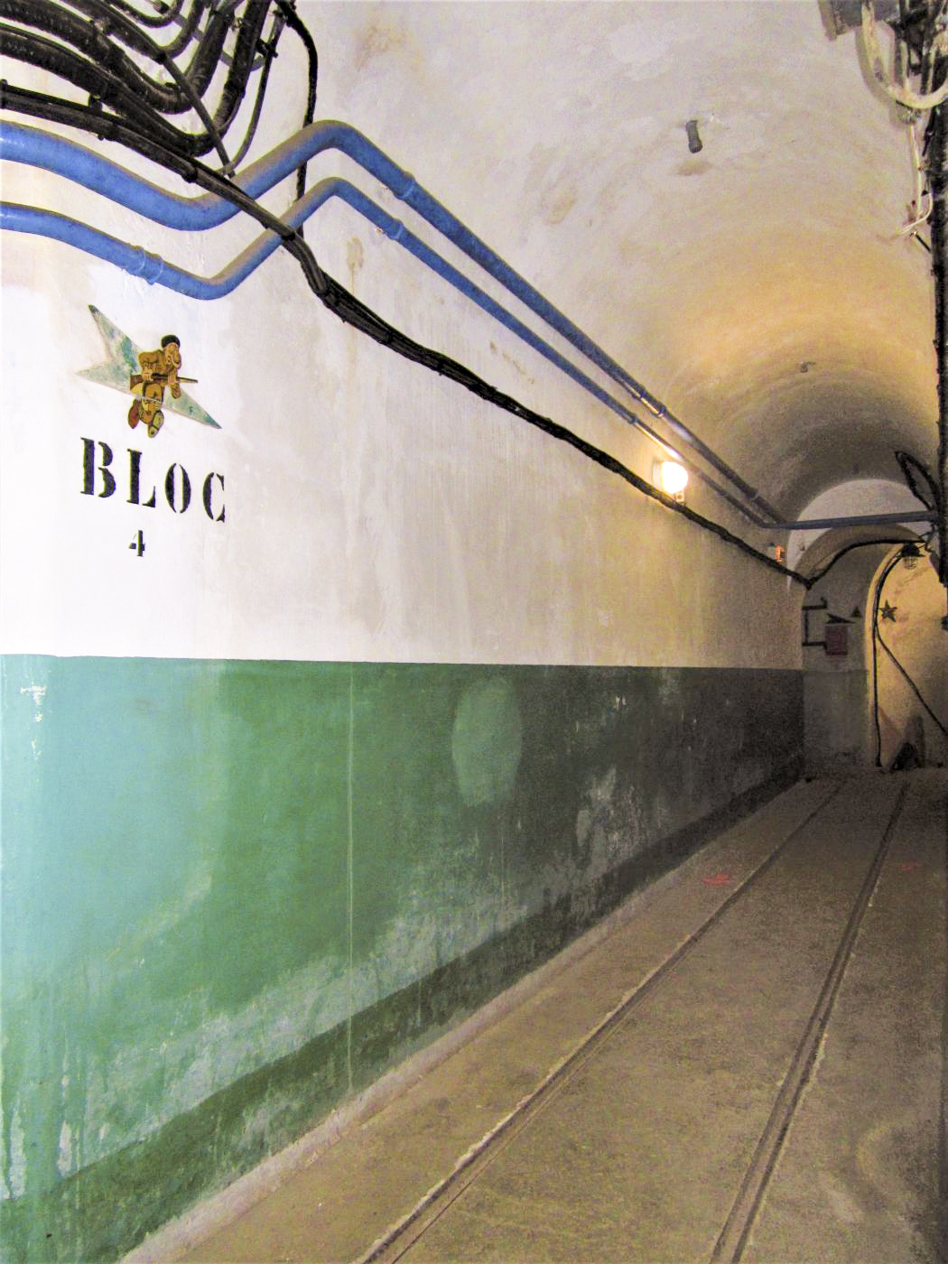 Ligne Maginot - SAINT GOBAIN - (Ouvrage d'infanterie) - Galerie vers le bloc 4 - Gregory Fuchs