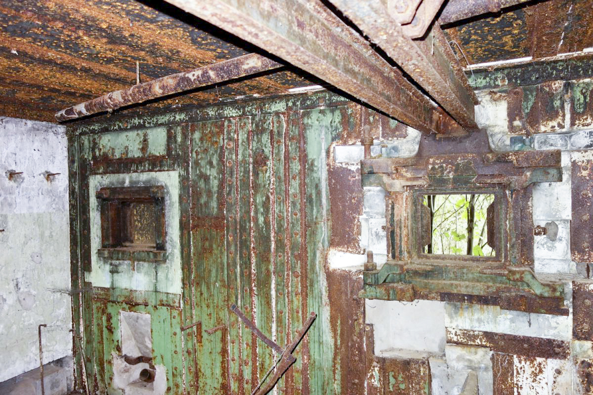 Ligne Maginot - SEELBERG EST - (Casemate d'infanterie) - Chambre de tir avec le créneau JM/AC47 et le créneau JM - Michel Teiten