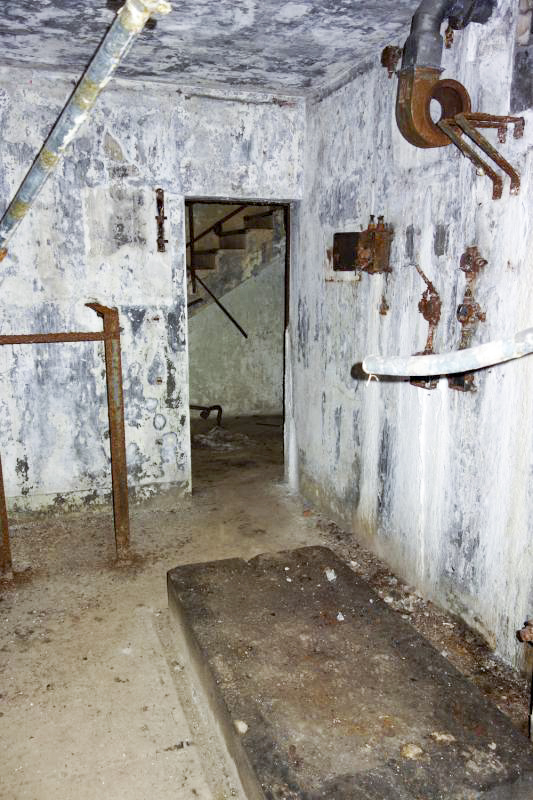 Ligne Maginot - SEELBERG EST - (Casemate d'infanterie) - Le groupe électrogène a disparu... - Michel Teiten