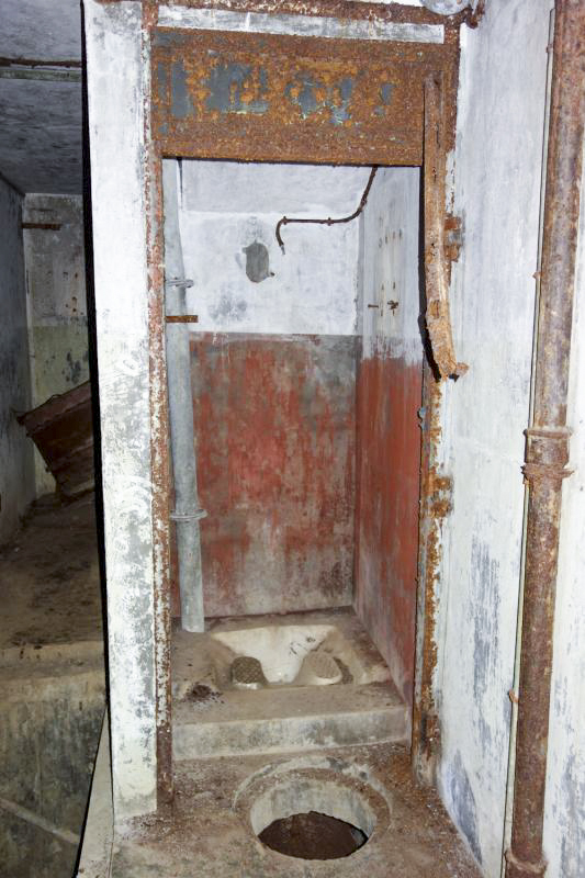 Ligne Maginot - SEELBERG EST - (Casemate d'infanterie) - Les toilettes  - Michel Teiten