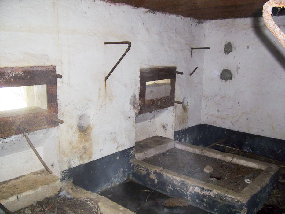 Ligne Maginot - TRUBACH EST - (Blockhaus pour arme infanterie) - Intérieur- créneaux mitrailleuses - JM57