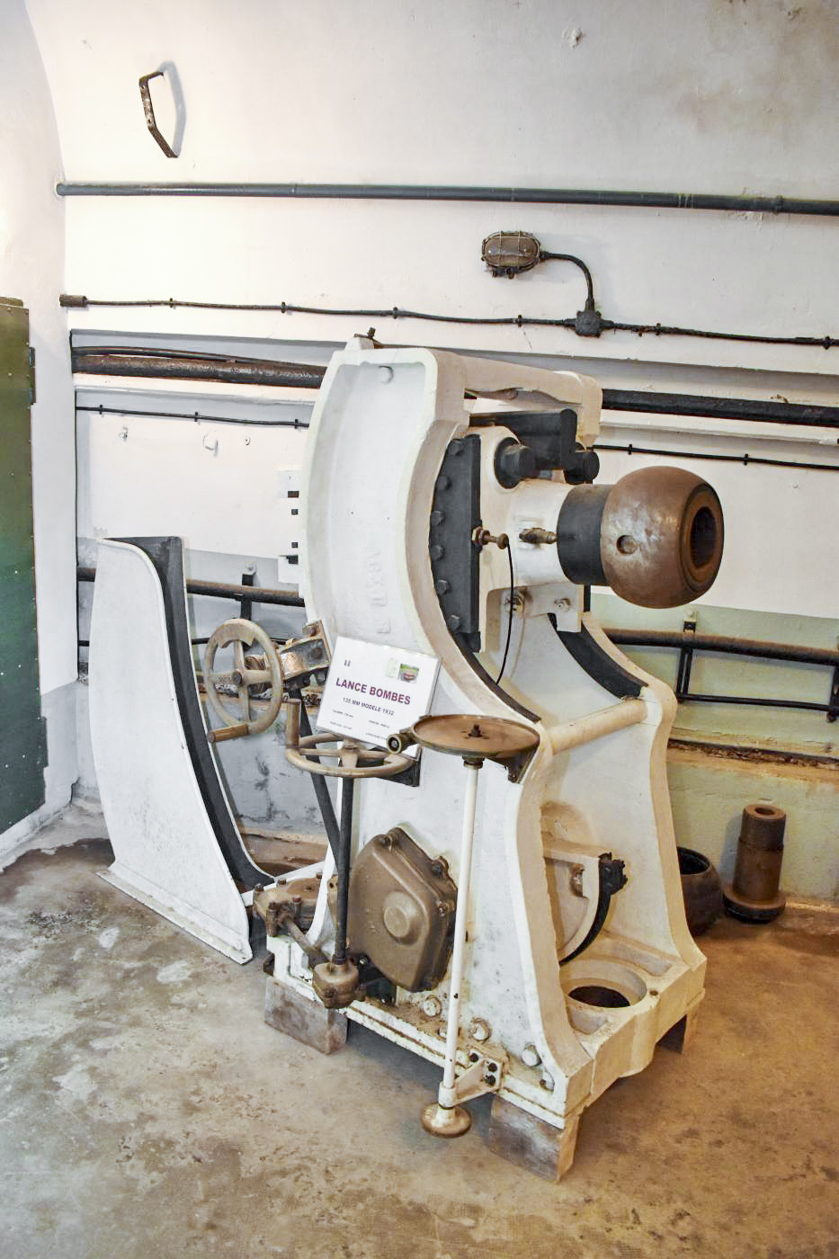 Ligne Maginot - FOUR A CHAUX - FAC - (Ouvrage d'artillerie) - Musée
Lance bombes de 135 mm - Daniel Froehly