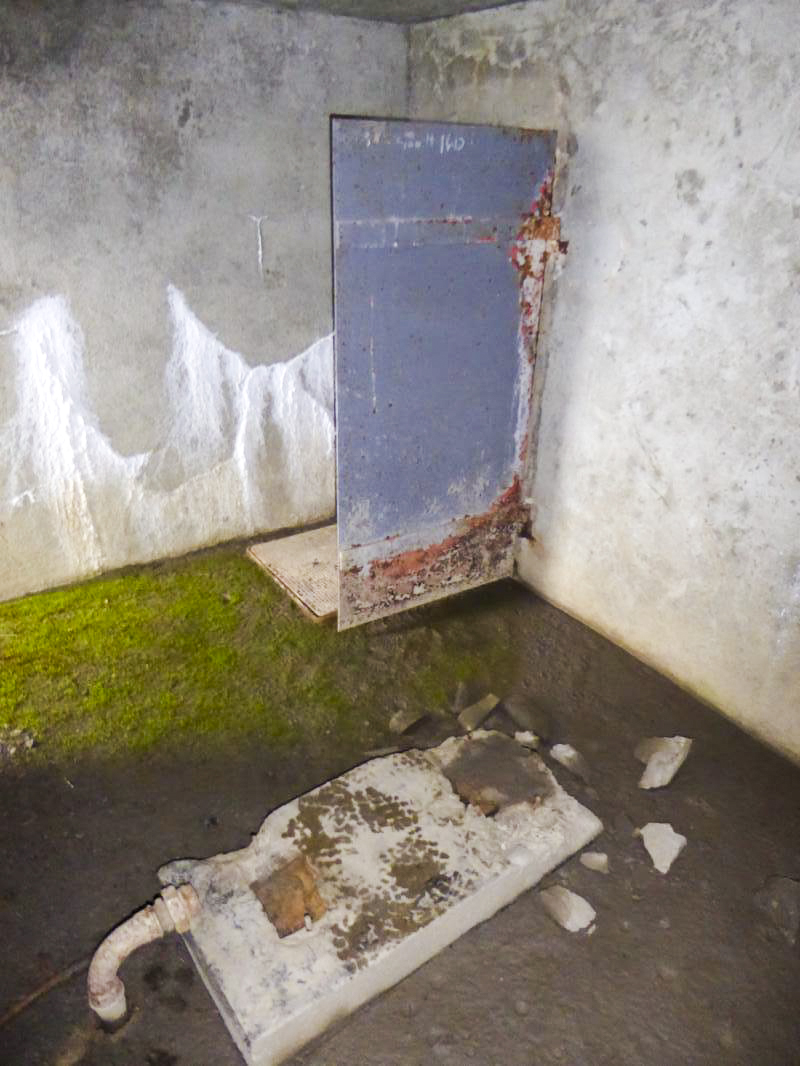 Ligne Maginot - COL DE RESTEFOND (STATION DE CAPTAGE ET POMPAGE D'EAU) - (Divers) - Le support du moteur - ELLENA-CUNY