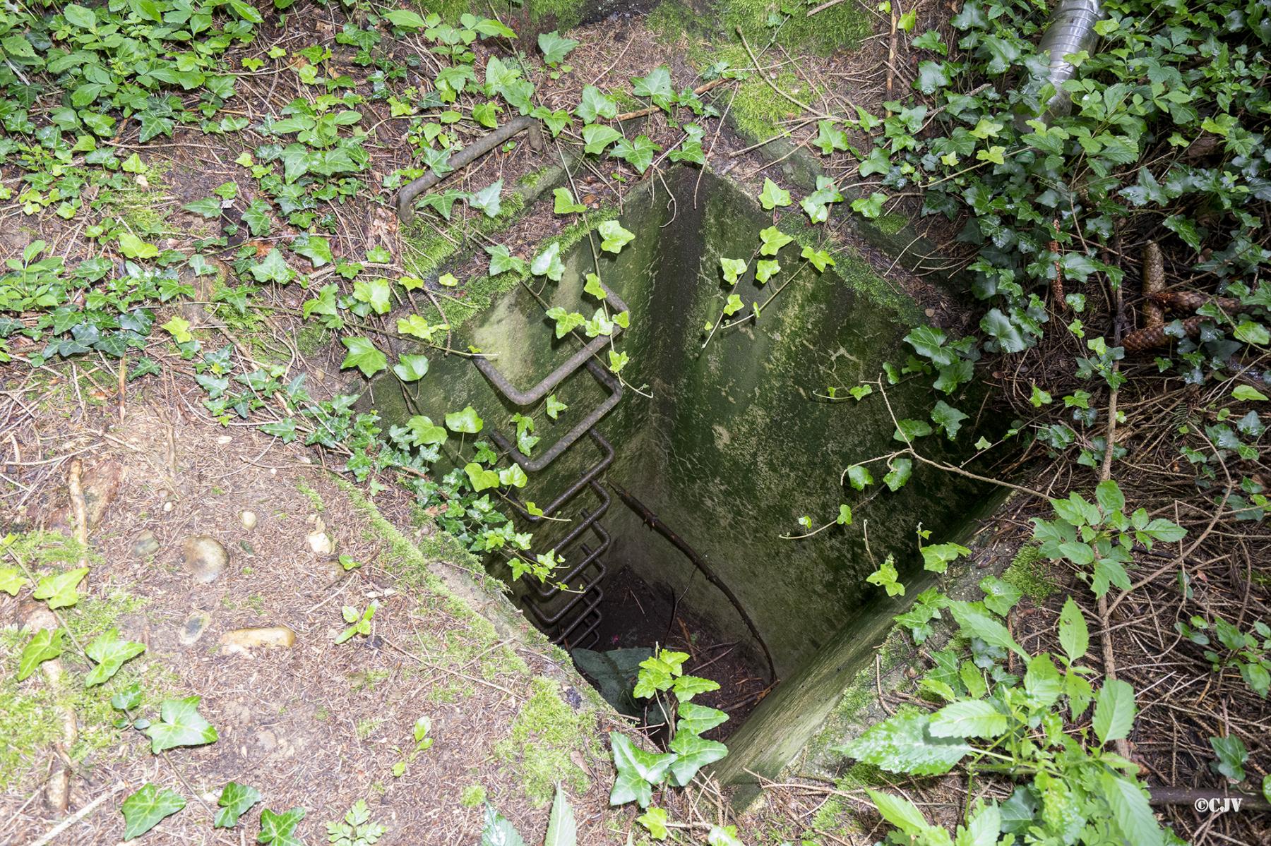 Ligne Maginot - 101 - TIEFENBACH NORD - (Casemate d'infanterie - double) - Puits de l’égout  - Lia VERMEULEN