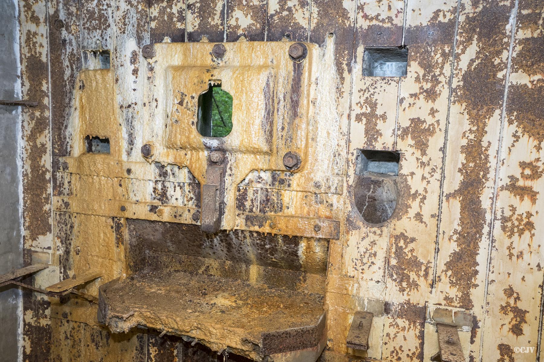 Ligne Maginot - 101 - TIEFENBACH NORD - (Casemate d'infanterie - double) - Chambre de tir du mitrailleuse Hotchkiss - Lia VERMEULEN