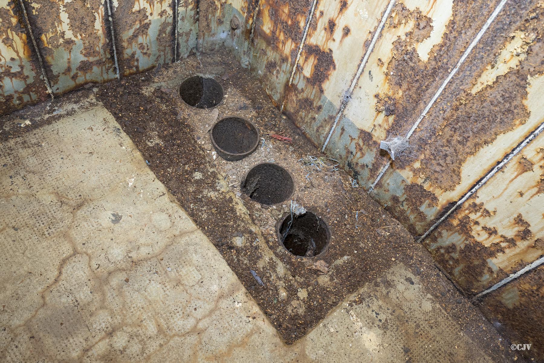 Ligne Maginot - 101 - TIEFENBACH NORD - (Casemate d'infanterie - double) - Entrée des cables - Lia VERMEULEN