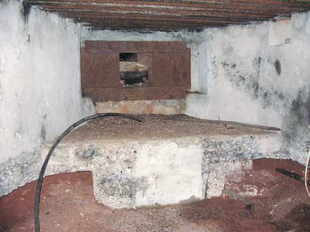 Ligne Maginot - HASPELSCHIEDT 2 (AVANT POSTE) - (Blockhaus pour canon) - Créneau pour canon - Christian LENHARD