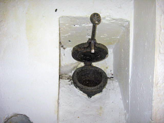 Ligne Maginot - HASPELSCHIEDT 3 (AVANT POSTE) - (Blockhaus pour arme infanterie) - Goulotte lance grenade utilisée dans les blockhaus de construction MOM. Ce dispositif simple est obturé par un couvercle verrouillable - Christian LENHARD