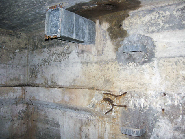 Ligne Maginot - HASPELSCHIEDT 4 (AVANT POSTE) - (Blockhaus pour arme infanterie) - Restes de ventilation - Christian LENHARD