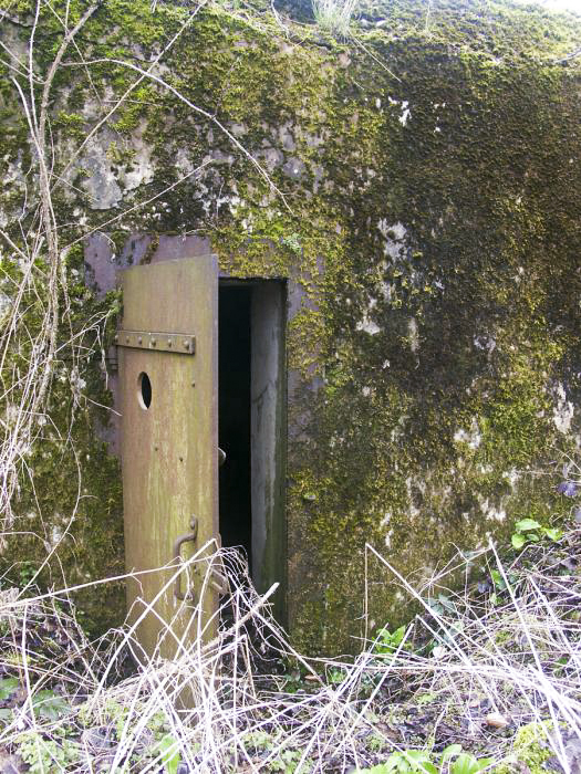 Ligne Maginot - LEGERET - M1BIS - (Blockhaus pour arme infanterie) - Vue rapprochée du coté - Pascal LAMBERT
