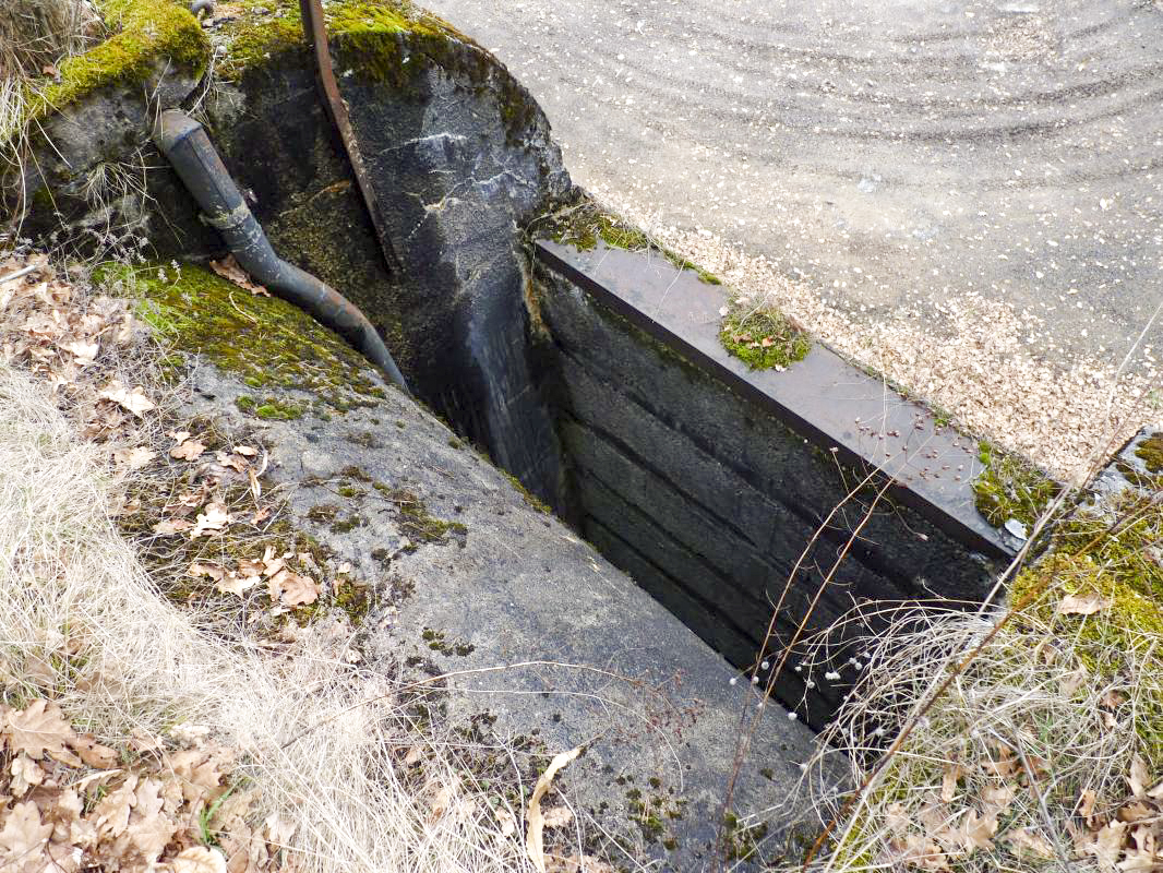 Ligne Maginot - OTTERBIEL - (Ouvrage d'artillerie) - La sortie des gaz d'échappement de l'usine et de l'air vicié sur l'entrée mixte - KLINGEL Sven
