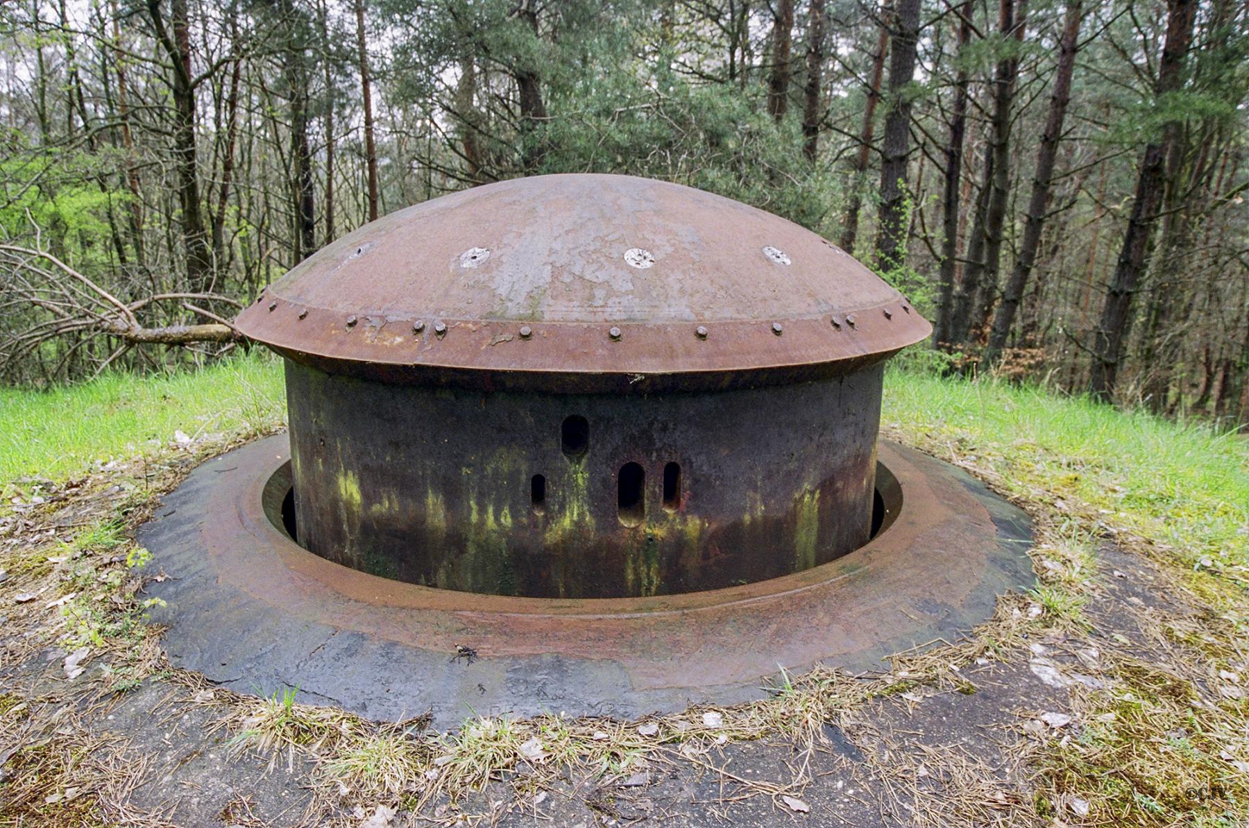 Ligne Maginot - OTTERBIEL - (Ouvrage d'artillerie) - Bloc 1
Tourelle de mitrailleuses - Caspar Vermeulen
