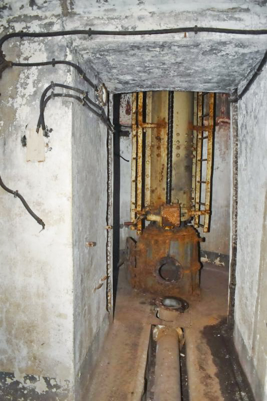 Ligne Maginot - HAUT POIRIER - (Ouvrage d'infanterie) - Bloc 1
Cloche AM - Daniel Froehly