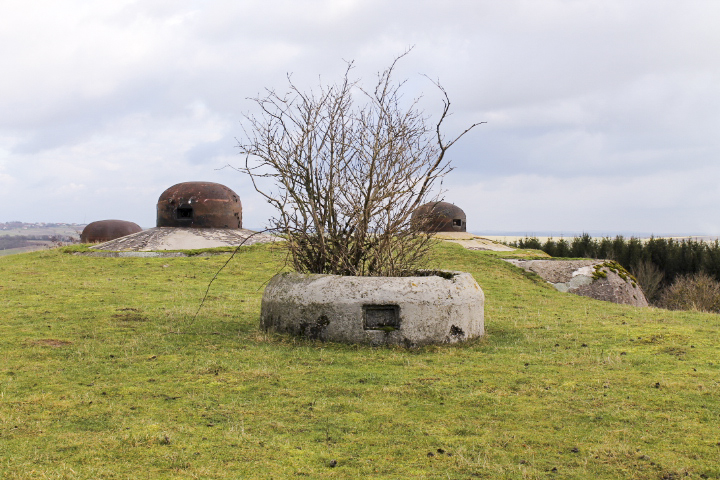Ligne Maginot - HAUT POIRIER - (Ouvrage d'infanterie) - Bloc 3 
Les cloches avec une cloche factice en béton au premier plan - Christian LENHARD