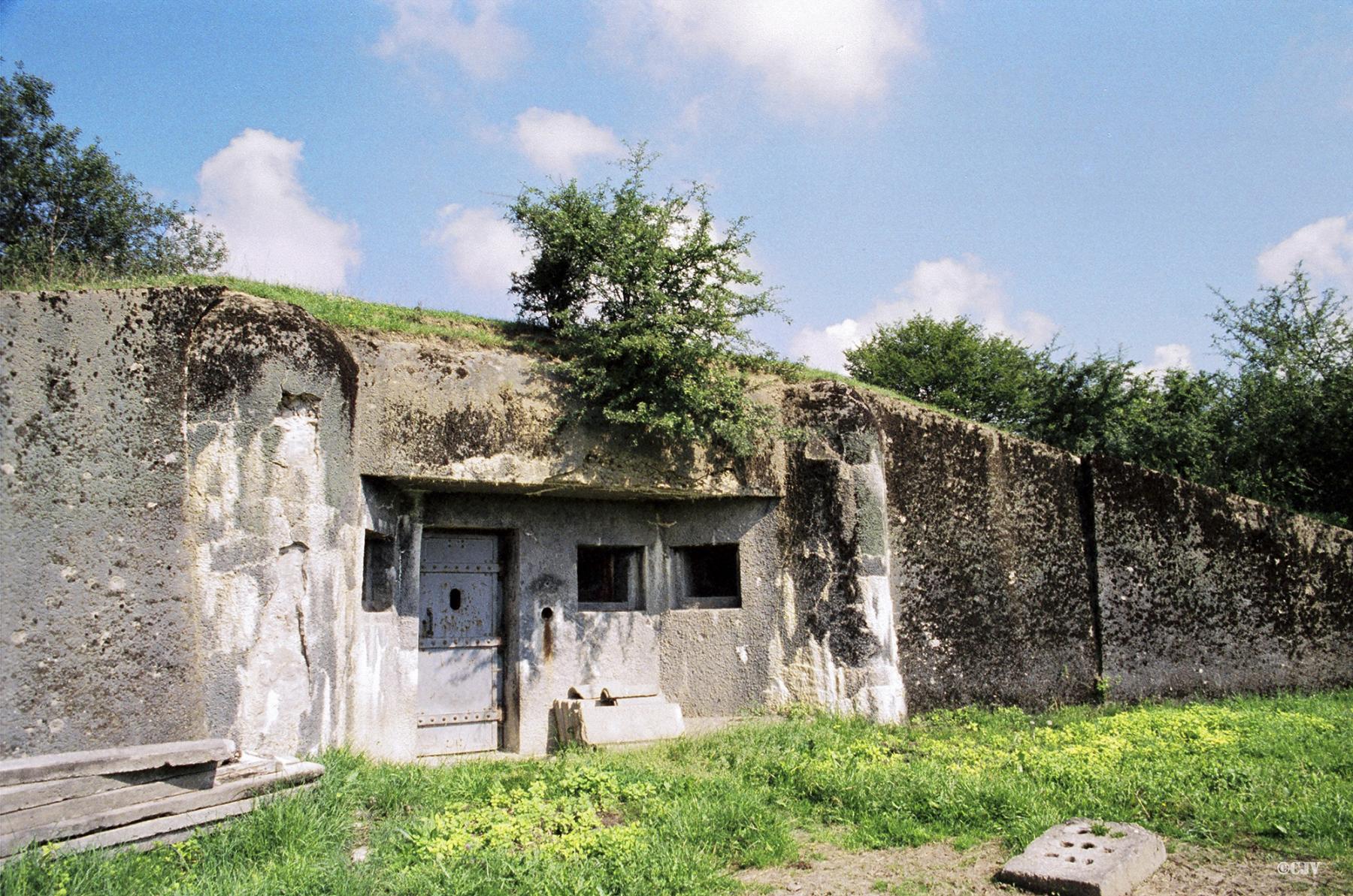 Ligne Maginot - HAUT POIRIER - (Ouvrage d'infanterie) - Bloc 4
Entree - Lia VERMEULEN
