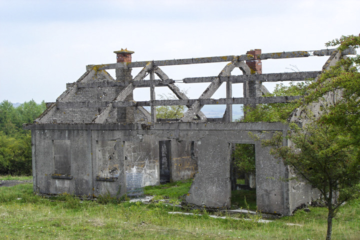 Ligne Maginot - HAUT POIRIER - (Ouvrage d'infanterie) - Le casernement extérieur en 2005 - Christian LENHARD
