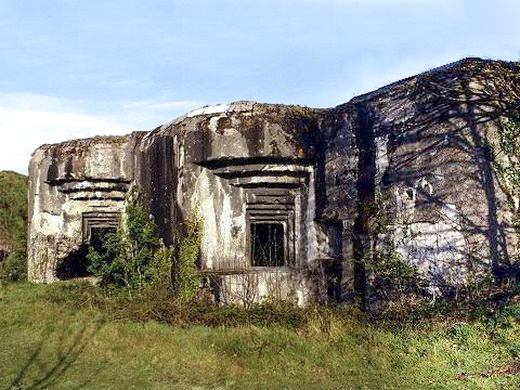 Ligne Maginot - FORT DE MAULDE EST - (Casemate d'artillerie) -  - AALMA - www.lignemaginot.com