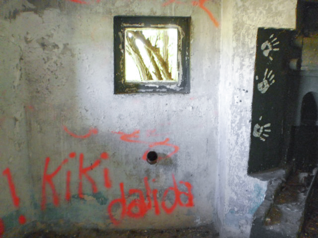 Ligne Maginot - LE CORBEAU - (Blockhaus pour canon) - Créneau FM
Vu de l'intérieur - Sébastien Bonnet