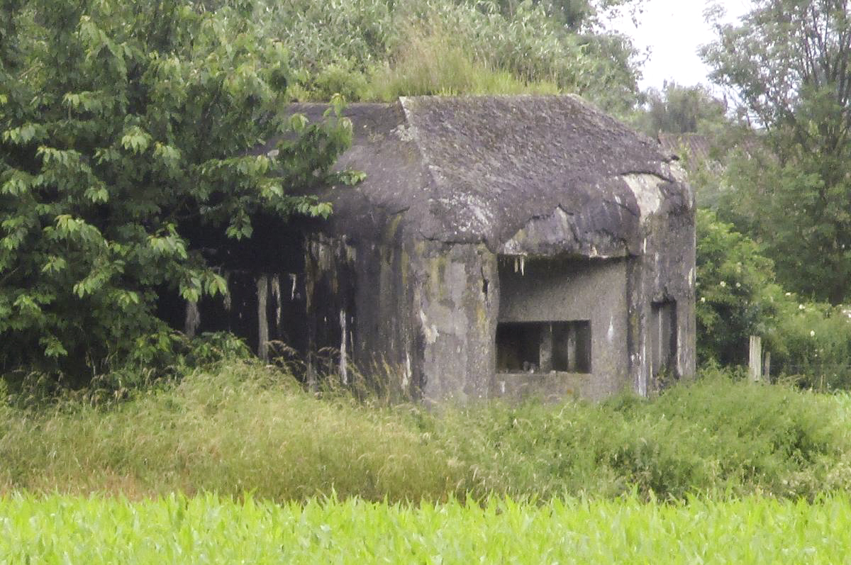 Ligne Maginot - MAIRIE DE LECELLES - (Blockhaus pour canon) - Aperçu depuis la rue Paul Davaine - Smardz Félix