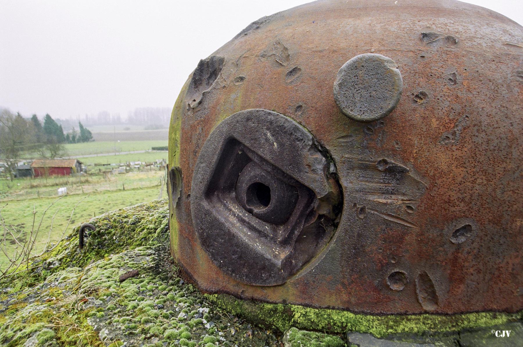 Ligne Maginot - BRUILLE SUD 2 - (Casemate d'infanterie - Simple) - Détail de la rotule - Lia VERMEULEN