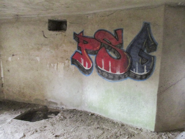 Ligne Maginot - A47 - PAON - (Blockhaus lourd type STG / STG-FCR - Double) - Intérieur du blockhaus.
bétonné. - Smardz Félix