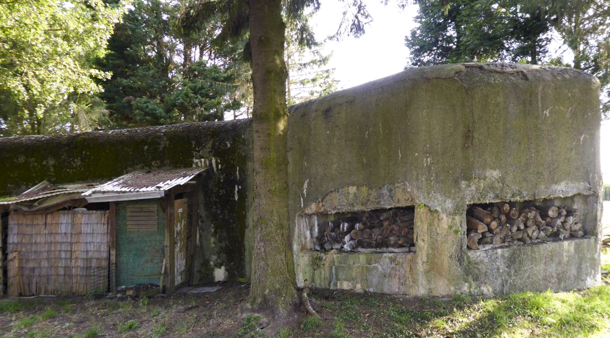 Ligne Maginot - A65 - LES TOURELLES SUD - (Blockhaus lourd type STG / STG-FCR - Double) - Orillon observatoire avec ses deux créneaux - François VILLARS
