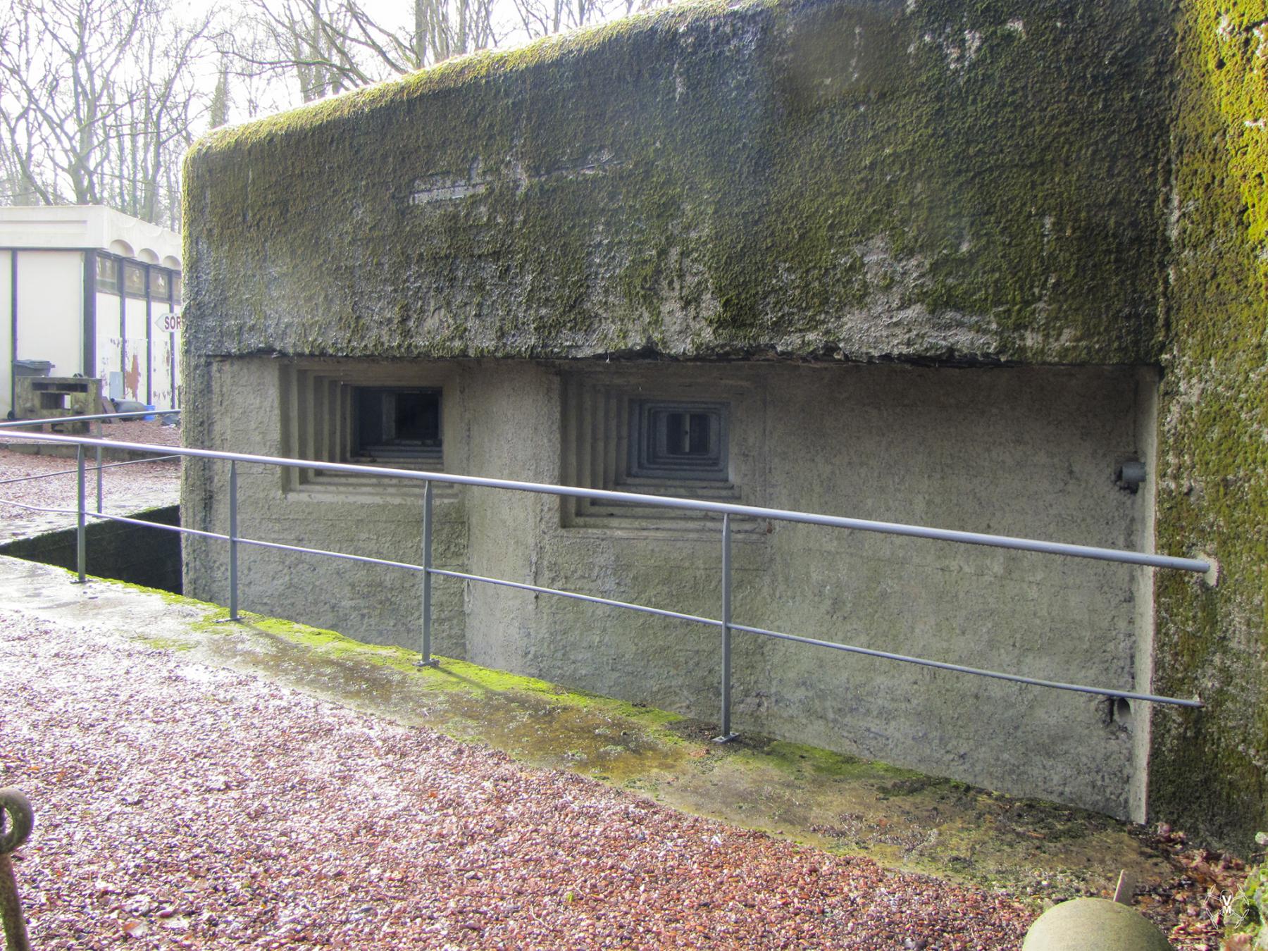 Ligne Maginot - CIMETIERE DU MONT DES BRUYERES - C2 - (Casemate d'infanterie) -  - VERMEULEN Vincent