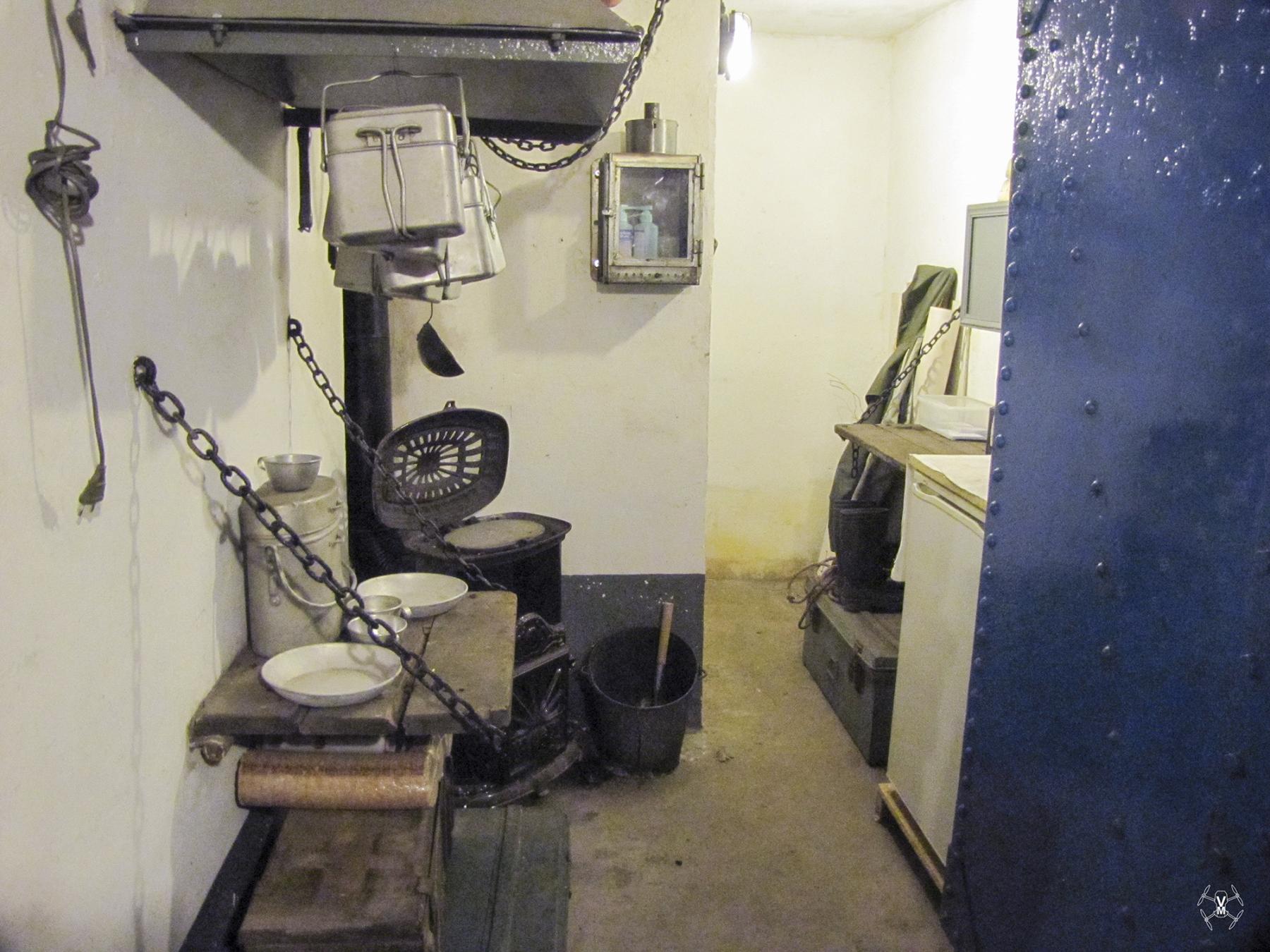 Ligne Maginot - CIMETIERE DU MONT DES BRUYERES - C2 - (Casemate d'infanterie) -  - VERMEULEN Vincent