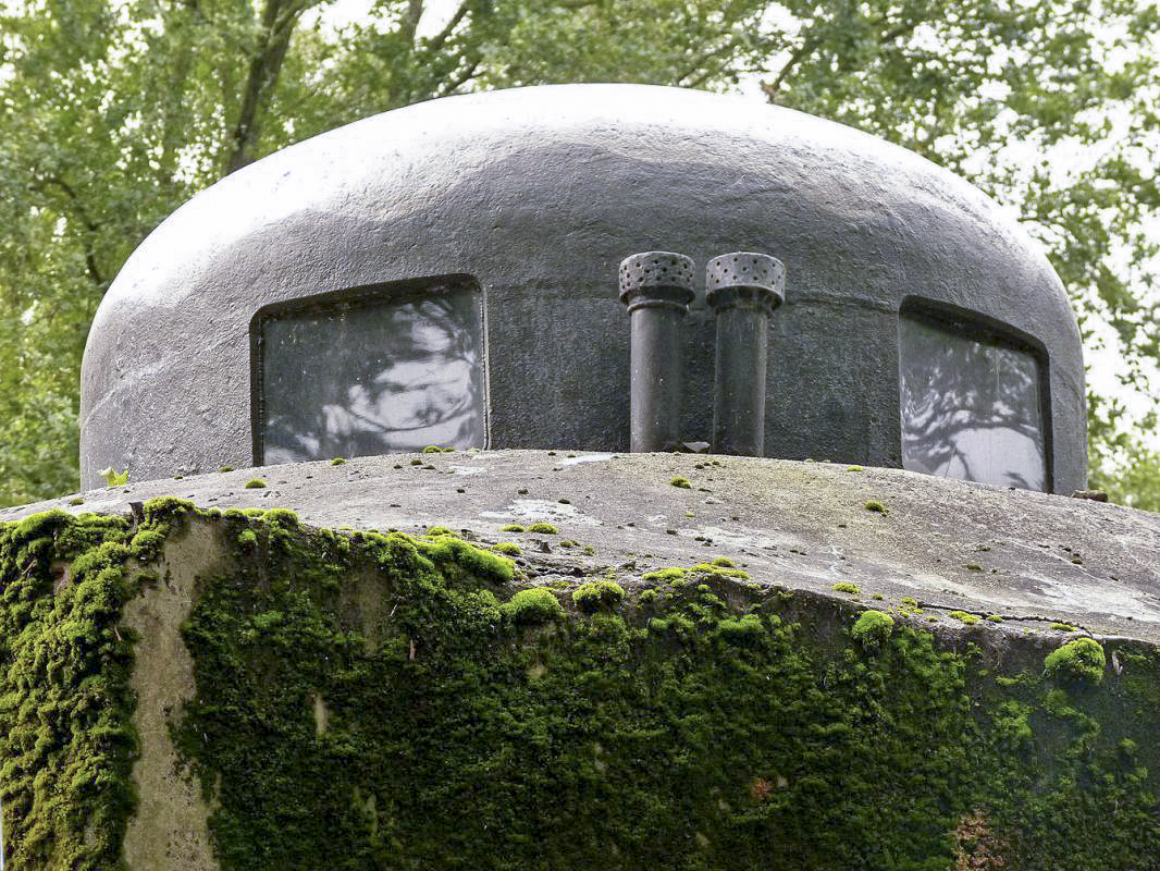 Ligne Maginot - CIMETIERE DU MONT DES BRUYERES - C2 - (Casemate d'infanterie) -  - JMBrams
