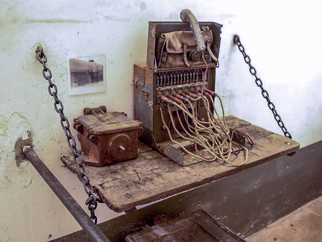 Ligne Maginot - CIMETIERE DU MONT DES BRUYERES - C2 - (Casemate d'infanterie) -  - JMBrams