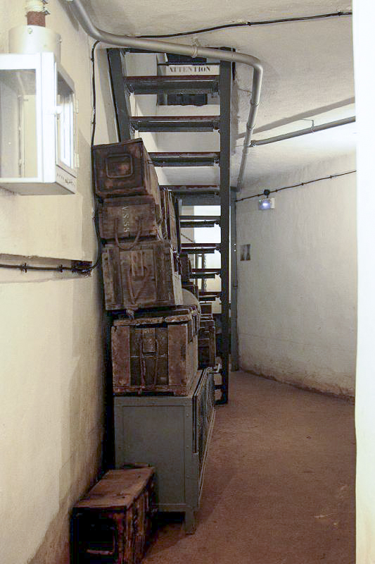 Ligne Maginot - CIMETIERE DU MONT DES BRUYERES - C2 - (Casemate d'infanterie) -  - JMBrams