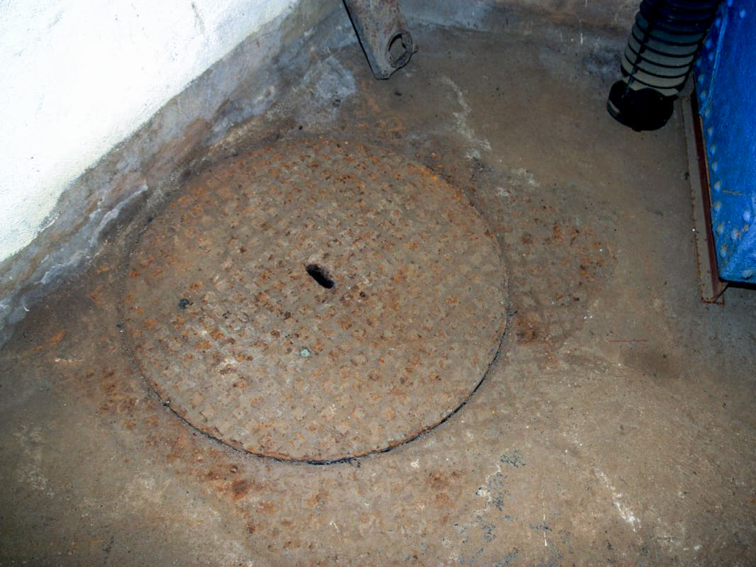 Ligne Maginot - CIMETIERE DU MONT DES BRUYERES - C2 - (Casemate d'infanterie) -  - JMBrams