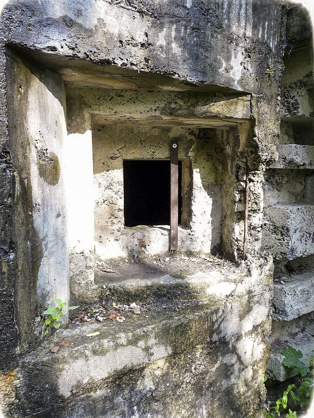 Ligne Maginot - GRES - (Casemate d'infanterie - Double) -  - Sylvie Laure LAMBERT