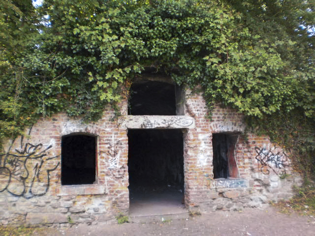 Ligne Maginot - B425 - CONDE 1 - (Blockhaus pour canon) - Une façade Séré de Rivières - Sébastien Bonnet