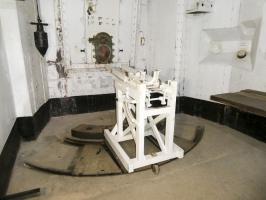 Ligne Maginot - SAINTE AGNES (SAG) - EO9 - (Ouvrage d'artillerie) - Bloc 2
Support pour un tube de rechange du 75