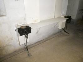 Ligne Maginot - SAINTE AGNES (SAG) - EO9 - (Ouvrage d'artillerie) - Bloc 2
Table de sertissage douille/obus du 135