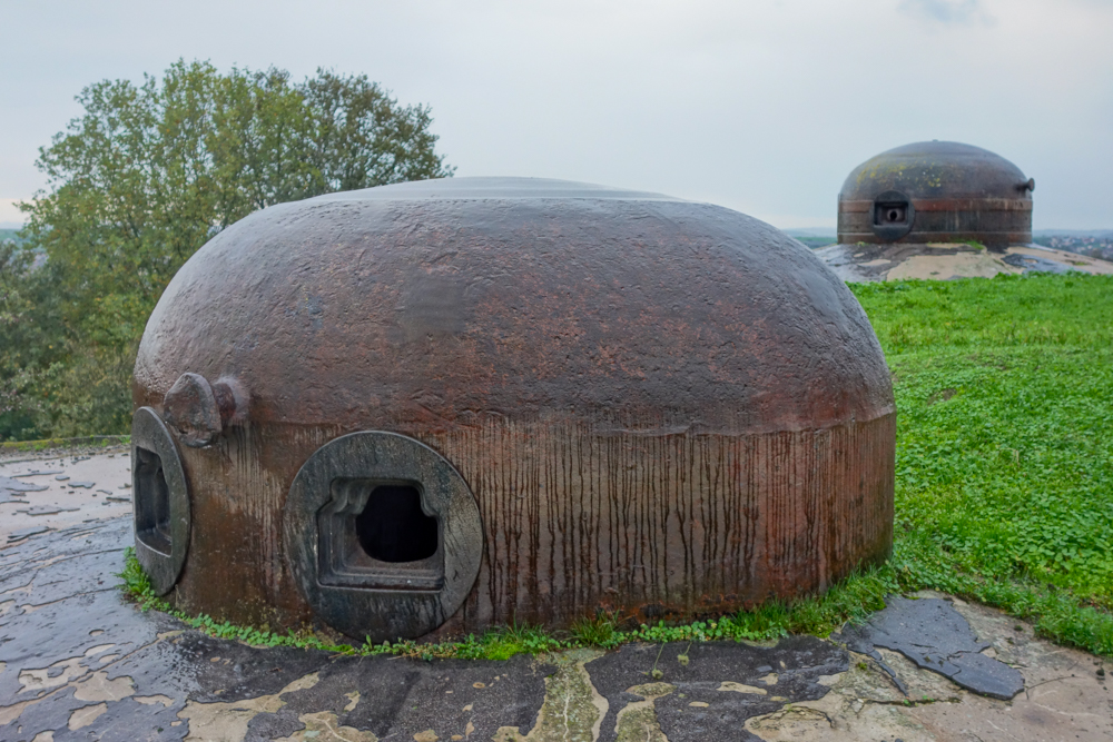 Ligne Maginot - HAUT POIRIER - (Ouvrage d'infanterie) - Bloc 3
Cloche AM et cloche GFM en arrière-plan - Michel Teiten
