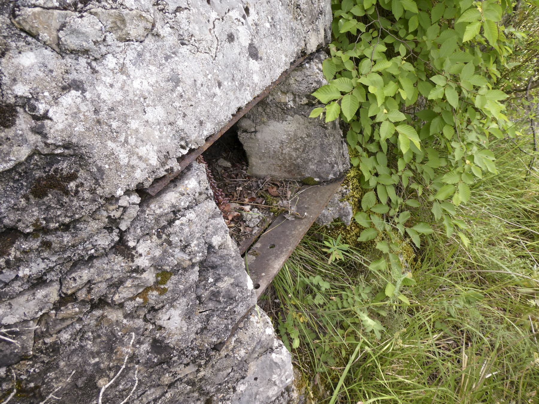 Ligne Maginot - SAINTE AGNES (SAG) - EO9 - (Ouvrage d'artillerie) - Bloc 3
Probablement un incinérateur prés du bloc - ELLENA - CUNY