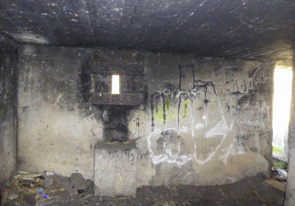 Ligne Maginot - B448 - QUATRE CHASSES (PDS) - (Abri actif) - Créneau de défense de l'entrée - François VILLARS