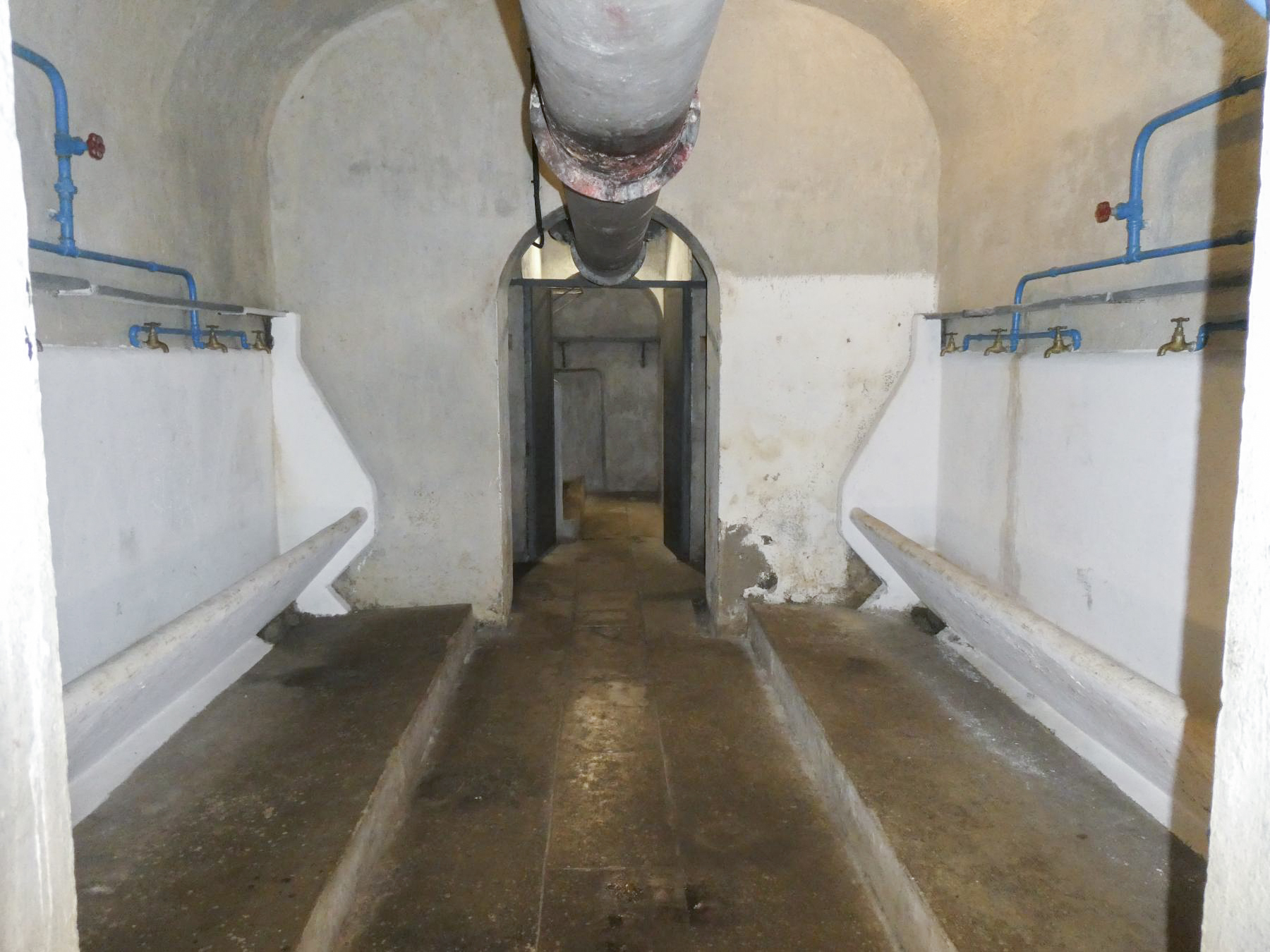 Ligne Maginot - SAINTE AGNES (SAG) - EO9 - (Ouvrage d'artillerie) - Les lavabos - Daniel ELLENA - Philippe CUNY
