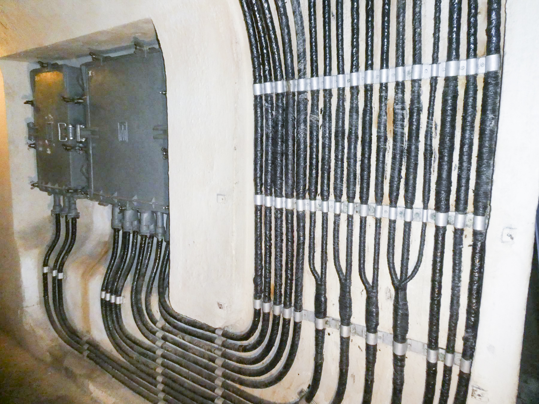 Ligne Maginot - SAINTE AGNES (SAG) - EO9 - (Ouvrage d'artillerie) - Raccordement téléphonique - Daniel ELLENA - Philippe CUNY