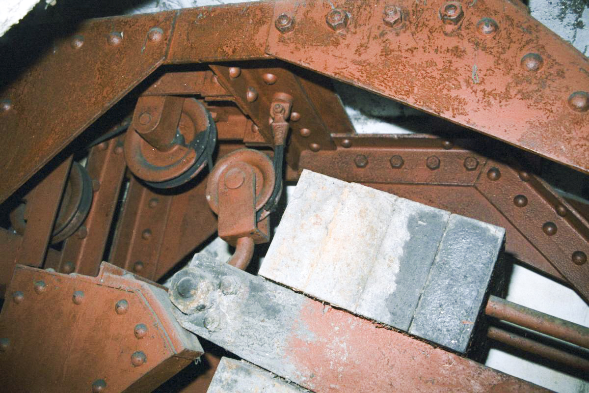Ligne Maginot - MONTGENEVRE (BARRAGE RAPIDE) - (Blockhaus pour arme infanterie) - Contrepoids et coin d’appui - Michal Prasil