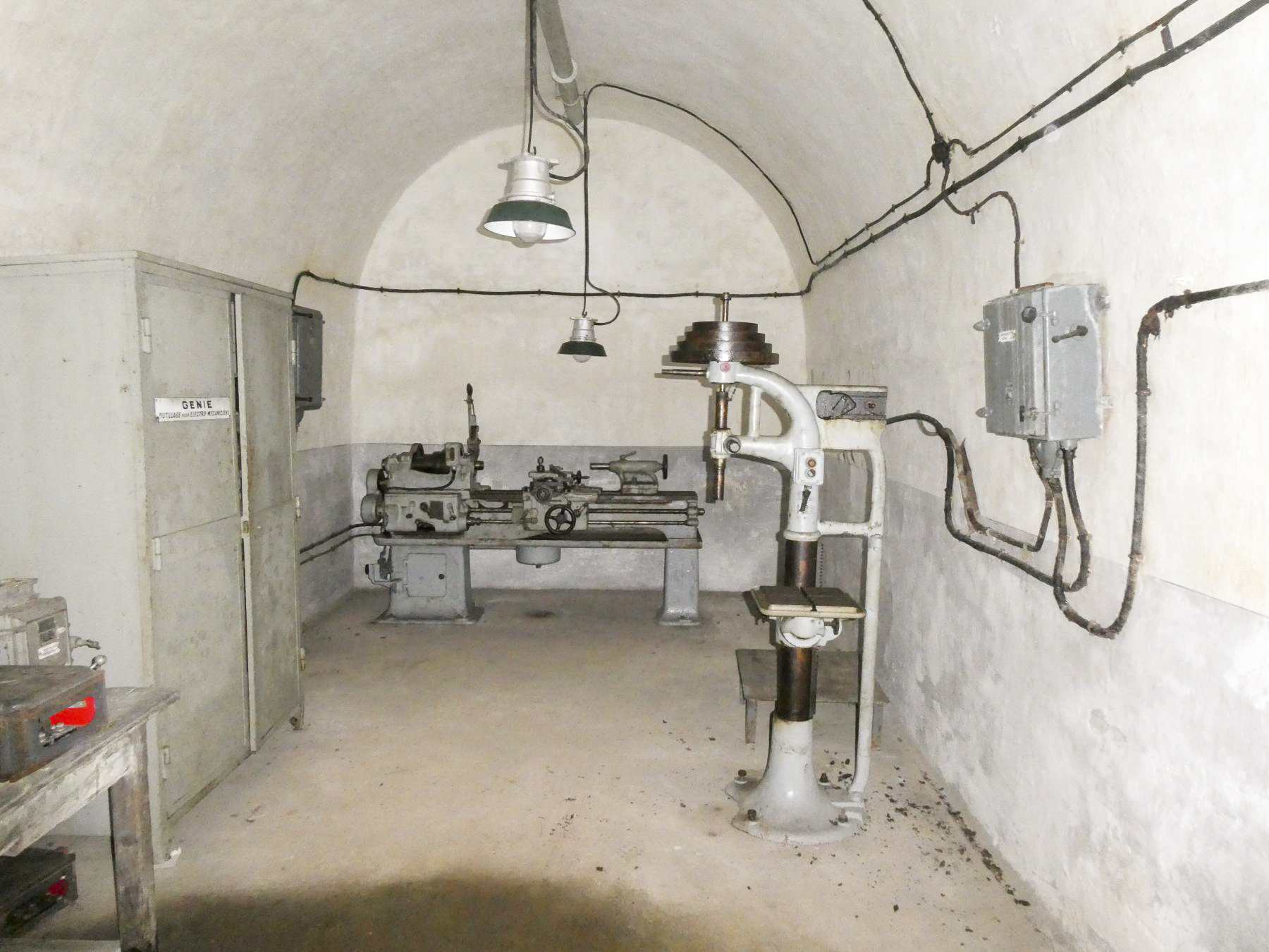 Ligne Maginot - BARBONNET (BT) - (Ouvrage d'artillerie) - Atelier du génie - Daniel ELLENA - Philippe CUNY