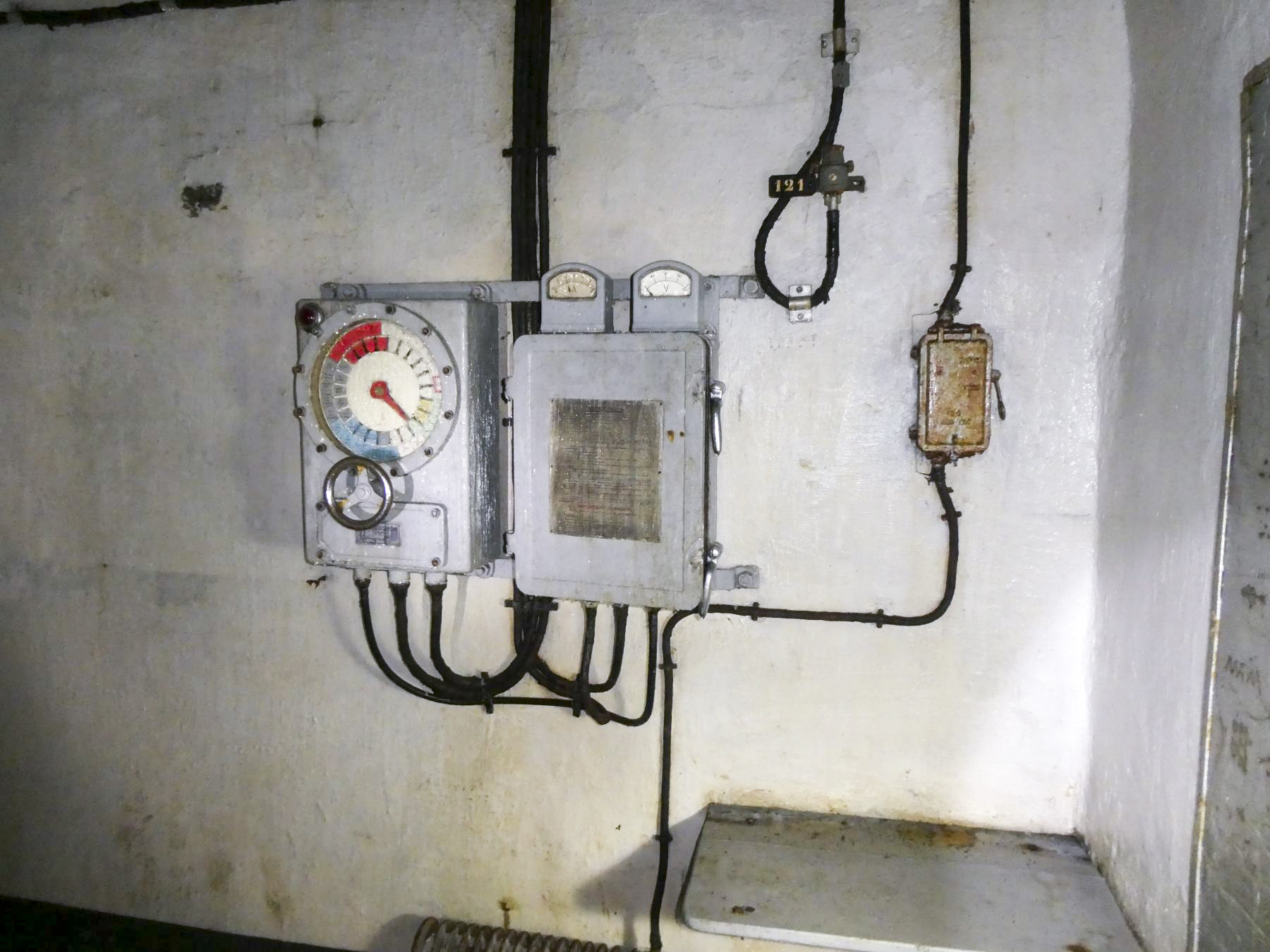 Ligne Maginot - BARBONNET (BT) - (Ouvrage d'artillerie) - PC des 75 - Daniel ELLENA - Philippe CUNY