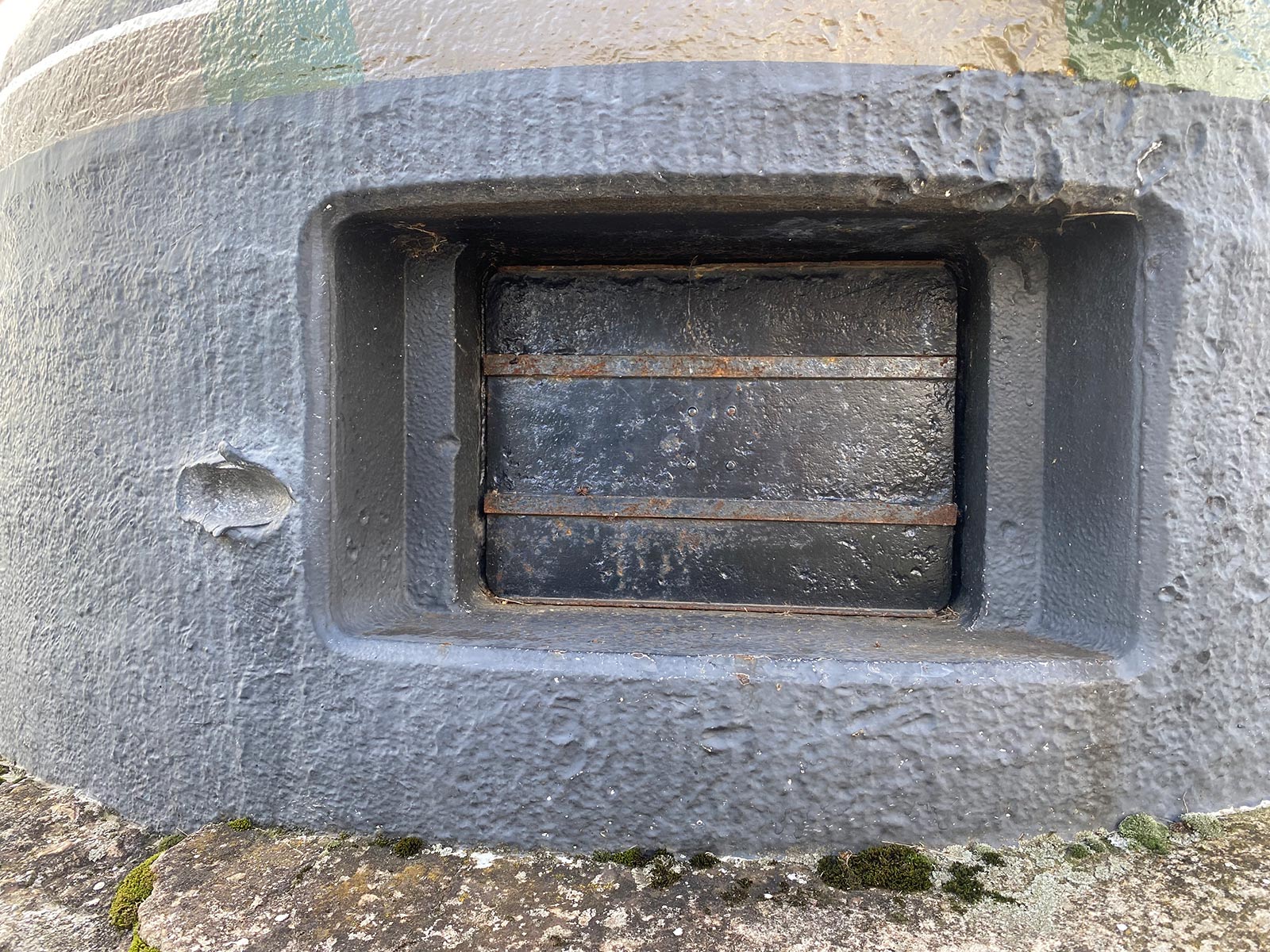 Ligne Maginot - Cloche GFM type A - Volet obturateur de créneau
Le volet en position