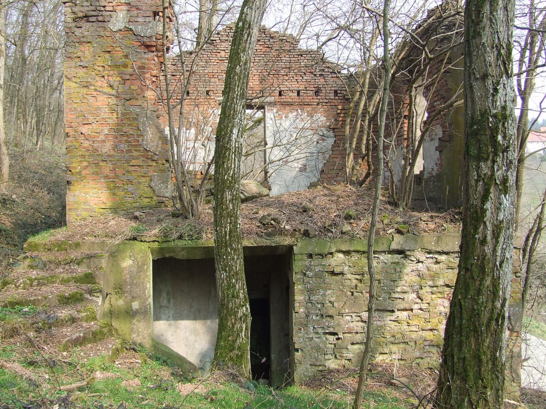 Ligne Maginot - LIEDERSCHIEDT - MAISON FORTE - (Poste GRM - Maison Forte) - Le blockhaus surmonté de la maison pour le logement de la troupe. - STENGER Mathieu