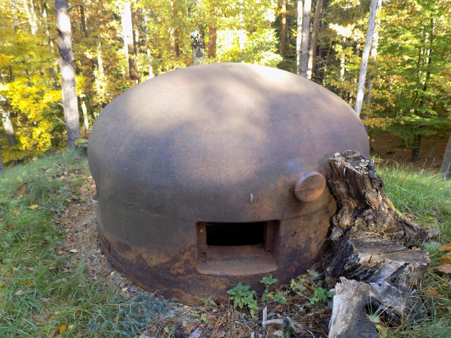 Ligne Maginot - BIESENBERG 2 - (Blockhaus pour arme infanterie) - La cloche - luc.j