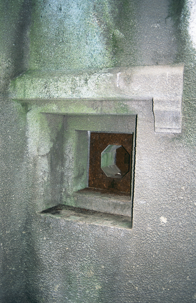 Ligne Maginot - BARRUNGSHOFF - BORNUNGSHOFF - X11 - (Abri) - Créneau FM de l'entrée droite - Michel Teiten